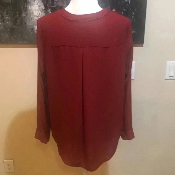 SIMPLY VERA VERA WANG Burgundy V-Neck Long Sleeve Button Cuff Sheer Top Size PL - Picture 5 of 8